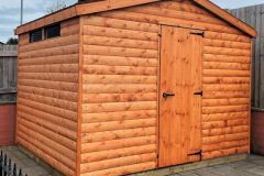 Log-Lap-Apex-Shed-with-single-door-treated-red-cedar-22